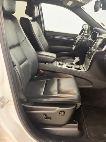 Photo of 2016 Bright White Clearcoat Jeep Grand Cherokee