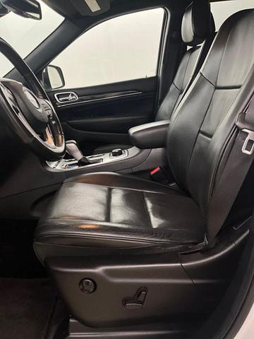 Photo of 2016 Bright White Clearcoat Jeep Grand Cherokee