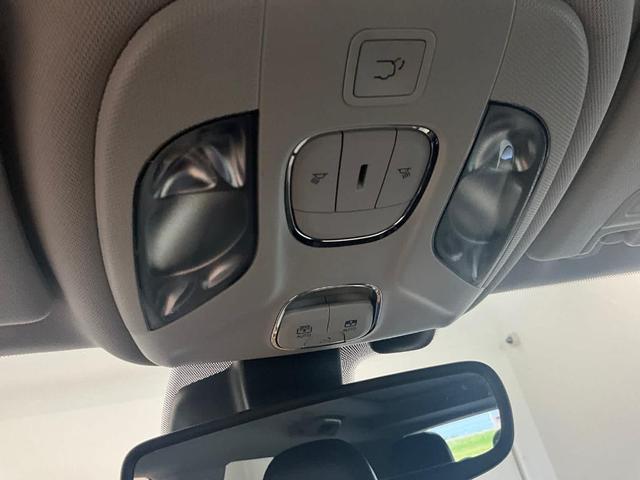 Photo of 2018 Diamond Black Jeep Compass