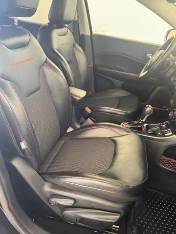 Photo of 2018 Diamond Black Jeep Compass