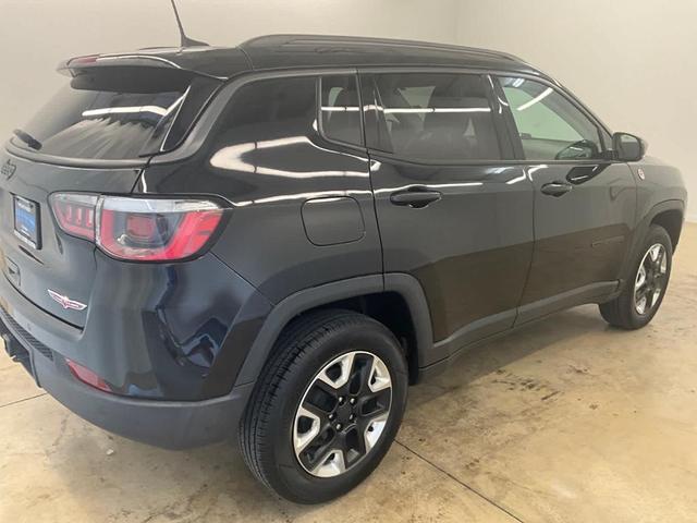 Photo of 2018 Diamond Black Jeep Compass