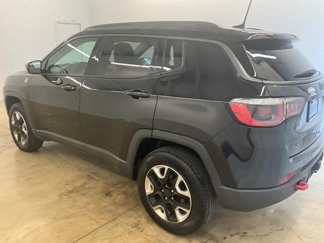 Photo of 2018 Diamond Black Jeep Compass