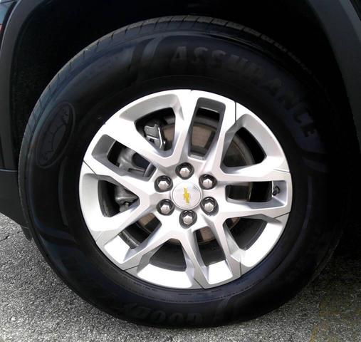 Photo of 2022 Mosaic Black Metallic Chevrolet Traverse