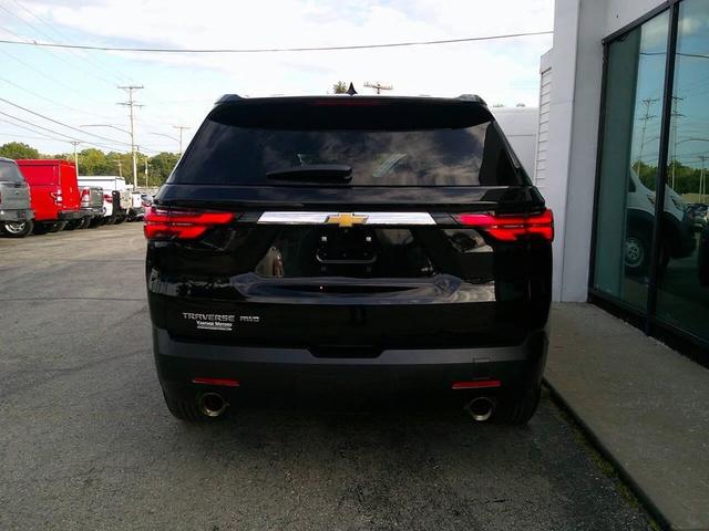 Photo of 2022 Mosaic Black Metallic Chevrolet Traverse
