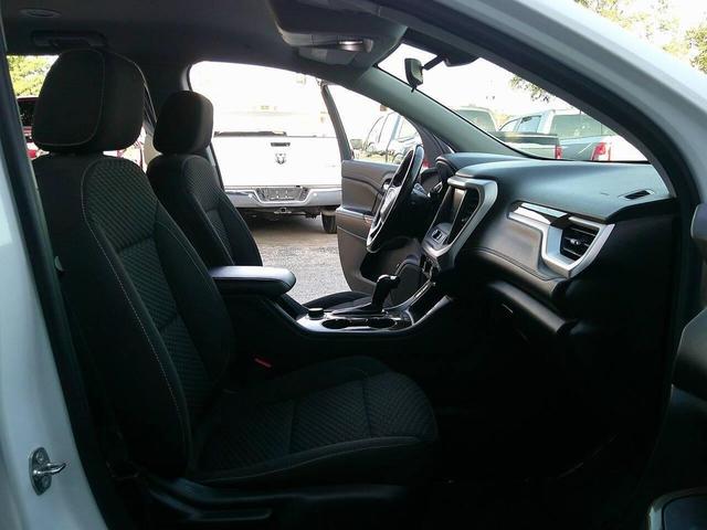 Photo of 2019 Summit White GMC Acadia