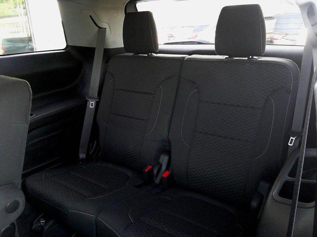 Photo of 2019 Summit White GMC Acadia