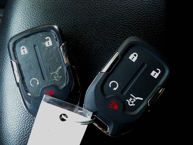 Photo of 2019 Summit White GMC Acadia