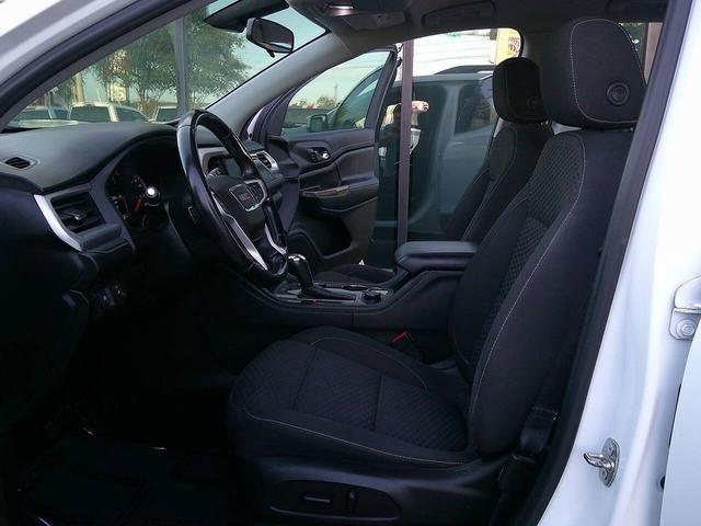 Photo of 2019 Summit White GMC Acadia