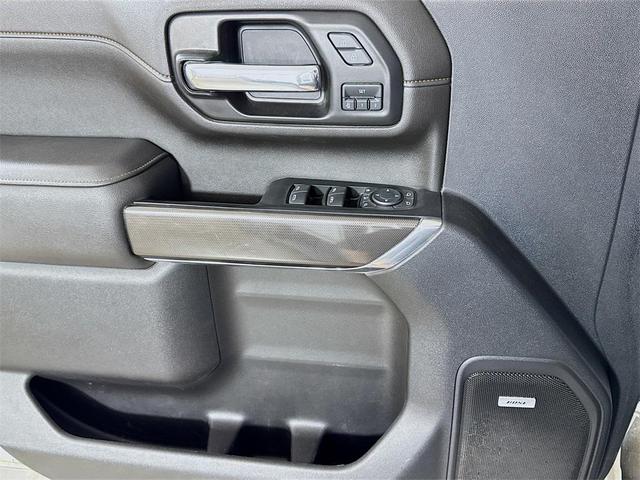 Photo of 2022 Summit White GMC Sierra 2500