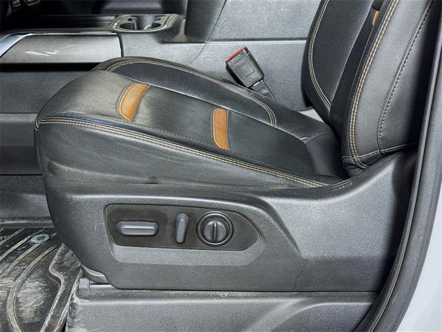 Photo of 2022 Summit White GMC Sierra 2500