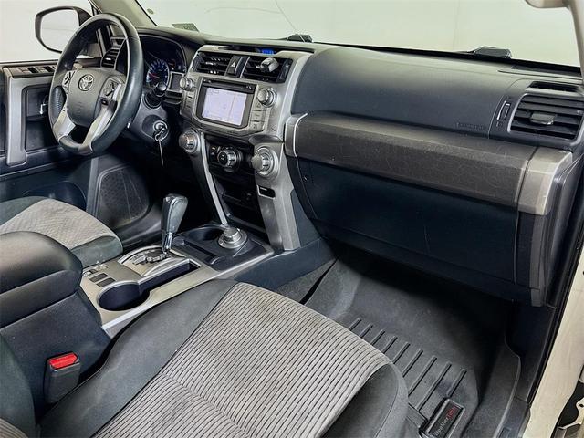 Photo of 2018 Super White Toyota 4Runner