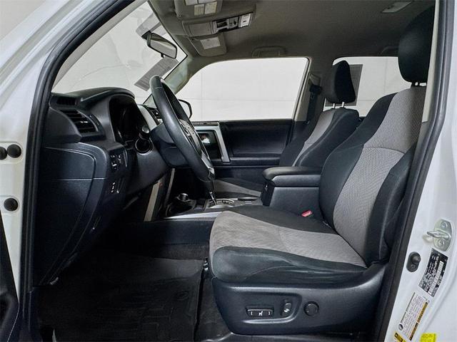 Photo of 2018 Super White Toyota 4Runner
