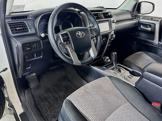 Photo of 2018 Super White Toyota 4Runner