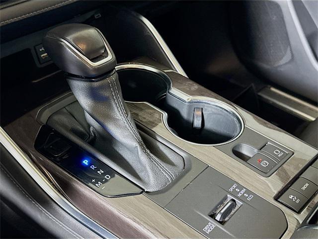 Photo of 2022 Ruby Flare Pearl Toyota Highlander