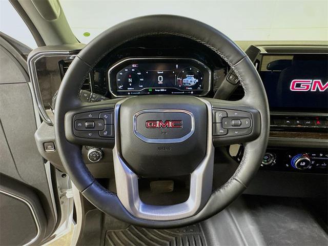 Photo of 2024 Summit White GMC Sierra 1500