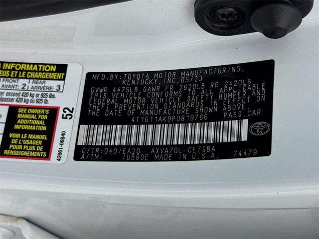 Photo of 2023 Ice Cap Toyota Camry