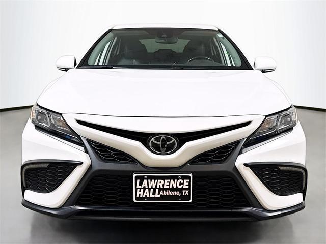 Photo of 2023 Ice Cap Toyota Camry