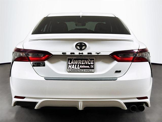 Photo of 2023 Ice Cap Toyota Camry