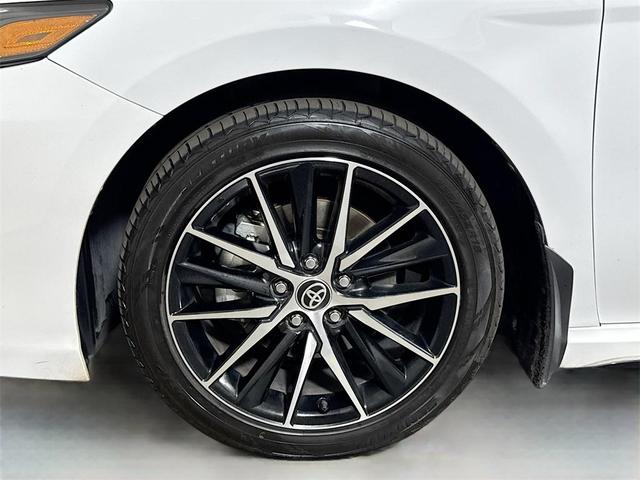 Photo of 2023 Ice Cap Toyota Camry