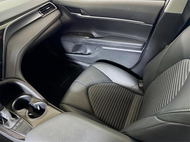 Photo of 2023 Ice Cap Toyota Camry