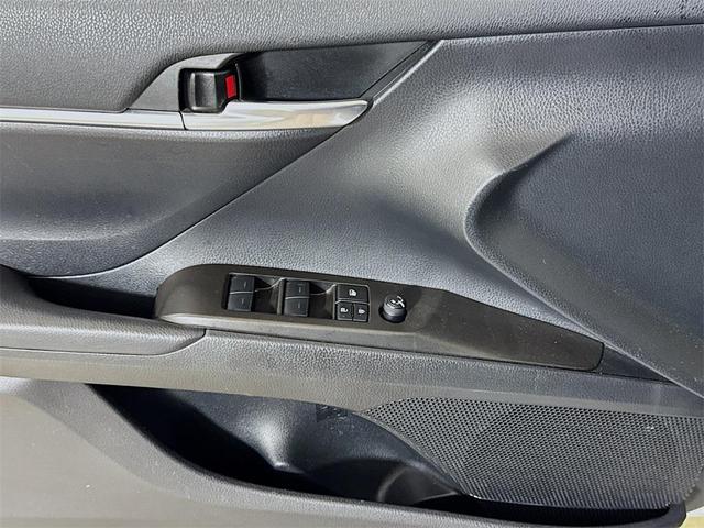 Photo of 2023 Ice Cap Toyota Camry
