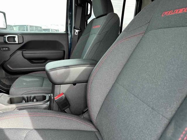 Photo of 2025 Fathom Blue Pearlcoat Jeep Gladiator