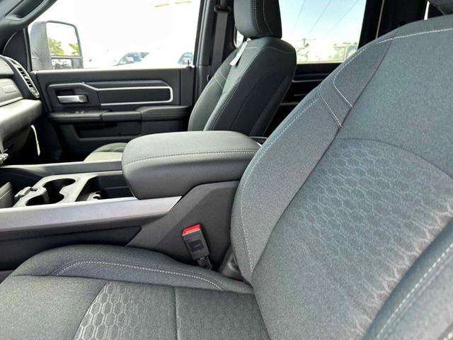 Photo of 2025 Bright White Clearcoat RAM 2500