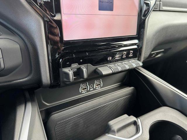 Photo of 2025 Bright White Clearcoat RAM 2500