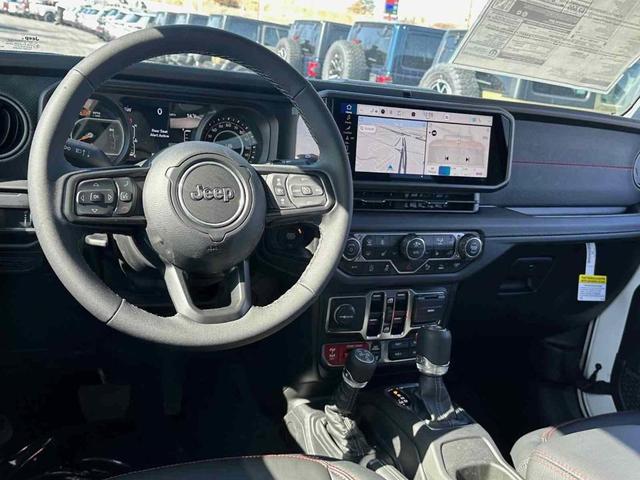 Photo of 2025 Bright White Clearcoat Jeep Wrangler