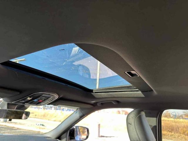 Photo of 2025 Silver Zynith Jeep Grand Cherokee L