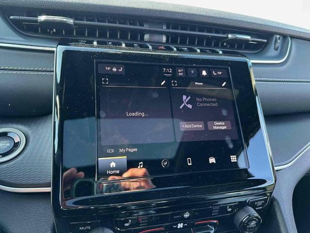 Photo of 2025 Silver Zynith Jeep Grand Cherokee L