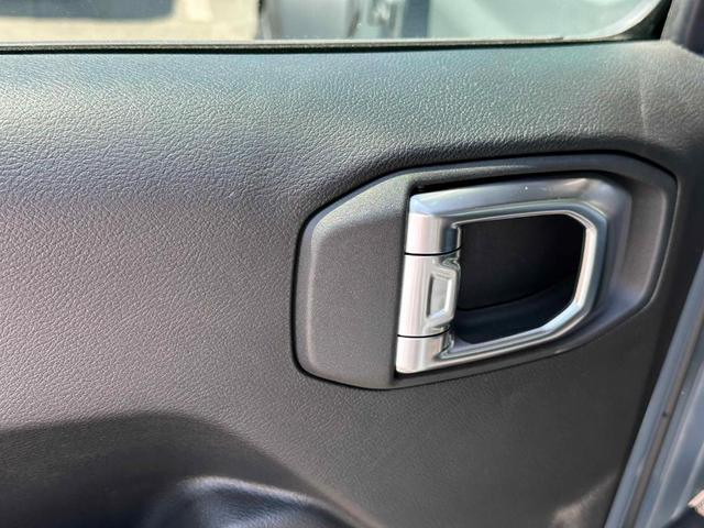 Photo of 2025 Anvil Clearcoat Jeep Gladiator