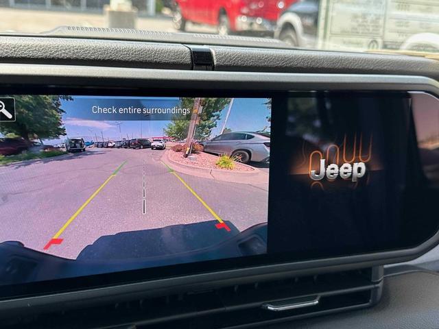 Photo of 2025 Anvil Clearcoat Jeep Gladiator
