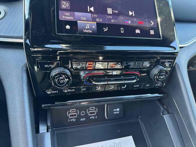 Photo of 2025 Metallic Jeep Grand Cherokee L