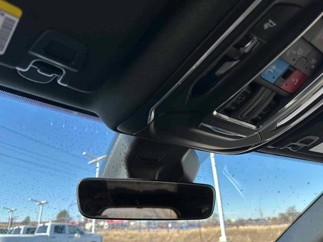 Photo of 2025 Metallic Jeep Grand Cherokee L