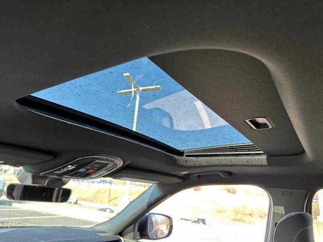 Photo of 2025 Metallic Jeep Grand Cherokee L