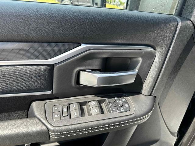 Photo of 2025 Granite Crystal Clearcoat Metallic RAM 2500