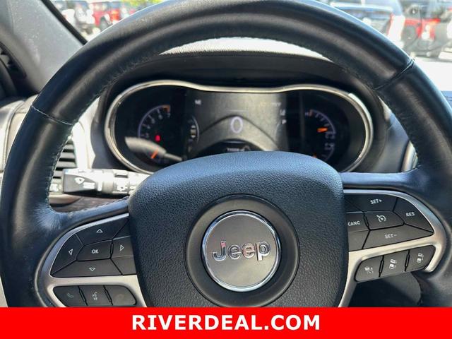 Photo of 2018 Bright White Clearcoat Jeep Grand Cherokee