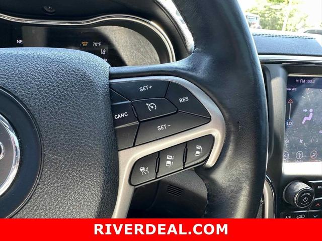 Photo of 2018 Bright White Clearcoat Jeep Grand Cherokee