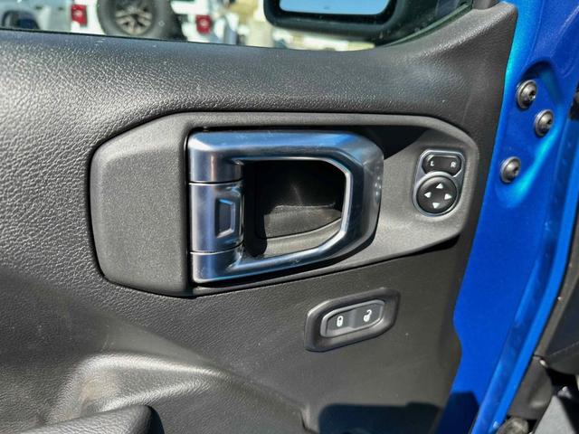 Photo of 2025 Hydro Blue Pearlcoat Jeep Wrangler