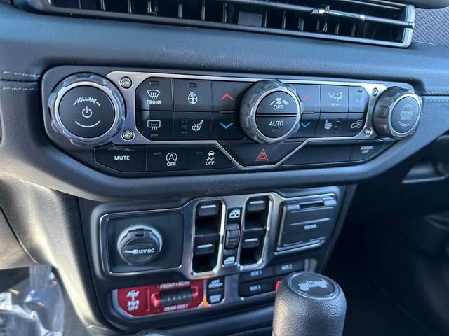 Photo of 2025 Hydro Blue Pearlcoat Jeep Wrangler