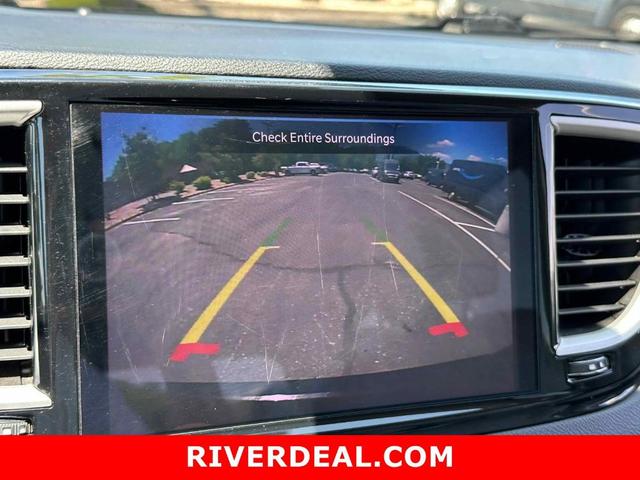 Photo of 2021 Brilliant Black Crystal Pearlcoat Chrysler Pacifica
