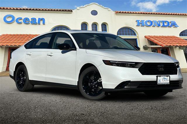 Photo of 2025 PLATINUM WHT PR Honda Accord