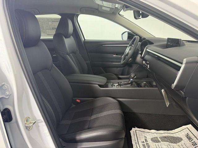 Photo of 2025 Wind Chill Pearl Mazda CX-50
