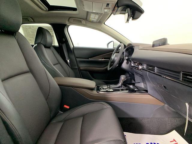 Photo of 2024 Snowflake White Pearl Mazda CX-30