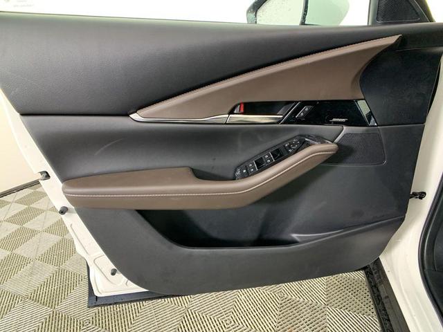 Photo of 2024 Snowflake White Pearl Mazda CX-30