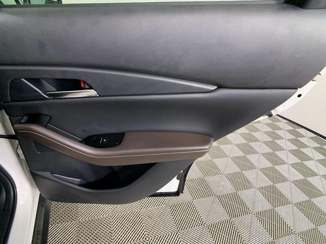 Photo of 2024 Snowflake White Pearl Mazda CX-30