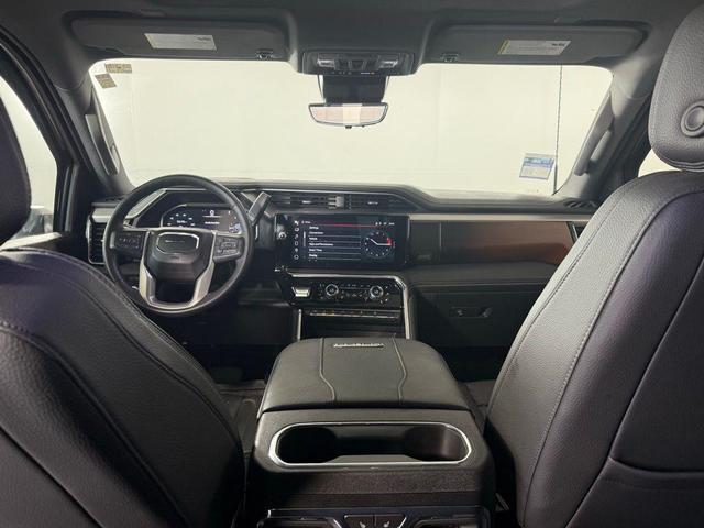 Photo of 2024 Onyx Black GMC Sierra 2500