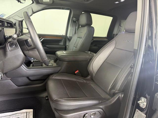 Photo of 2024 Onyx Black GMC Sierra 2500