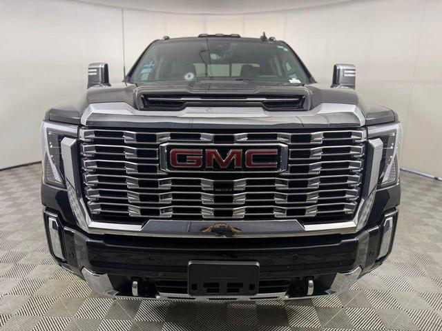 Photo of 2024 Onyx Black GMC Sierra 2500